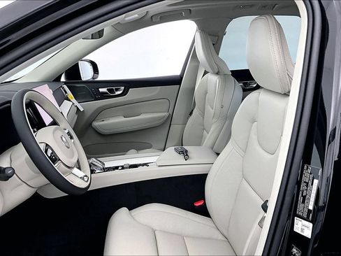 New 2026 Volvo XC60 B5 Ultra w/ Climate Package AWD/4WD image 24