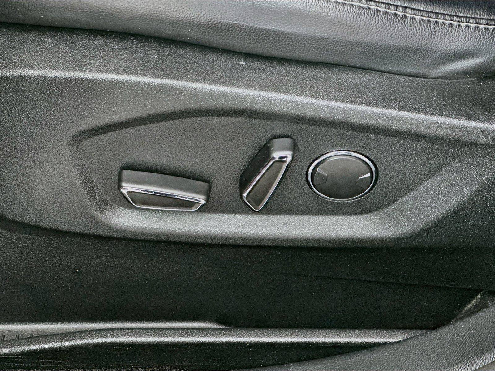 Used 2018 Ford Edge SEL w/ Equipment Group 201A AWD/4WD image 22