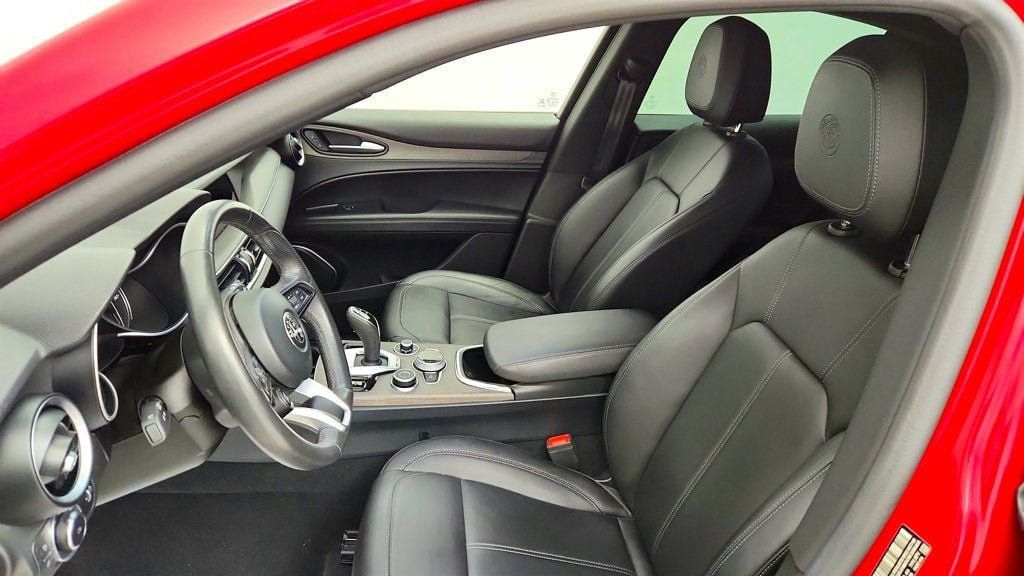 Used 2023 Alfa Romeo Stelvio Ti AWD/4WD image 21