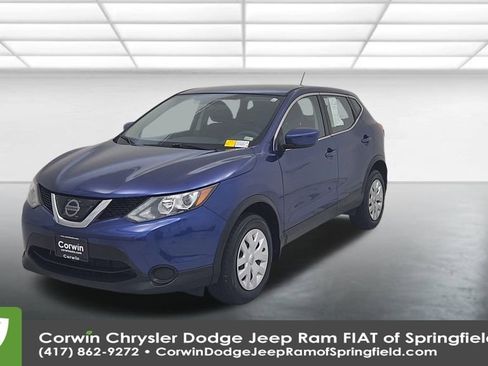 Used 2019 Nissan Rogue Sport S image 6