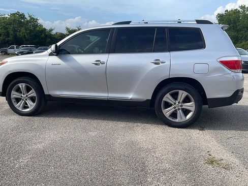 Used 2012 Toyota Highlander Limited FWD image 6