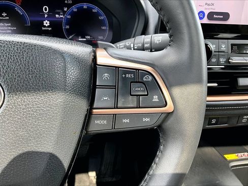 Used 2024 Toyota Grand Highlander AWD Hybrid image 16