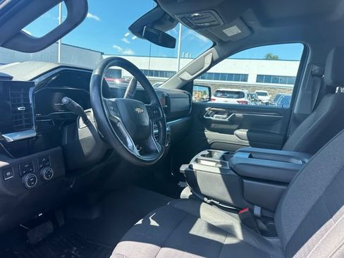 Certified 2024 Chevrolet Silverado 1500 LT AWD/4WD image 9