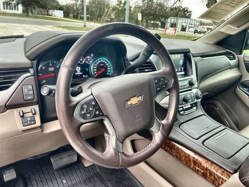 Used 2017 Chevrolet Suburban Premier image 11
