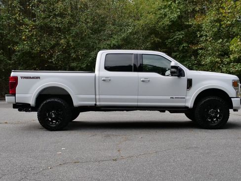 Used 2022 Ford F250 Lariat w/ Tremor Off-Road Package image 36