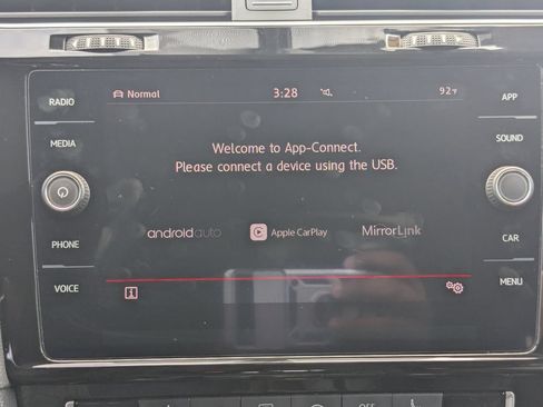 Used 2018 Volkswagen GTI SE FWD image 22