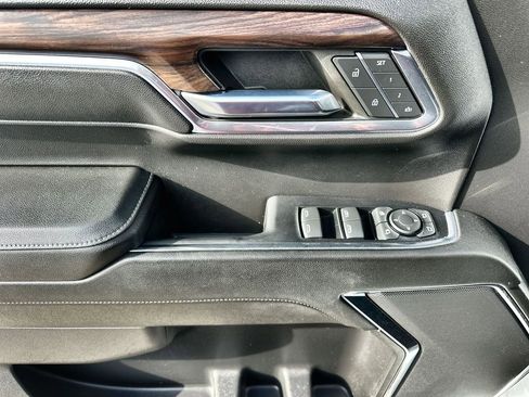 Certified 2024 GMC Sierra 1500 SLT image 23