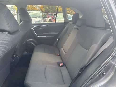 Used 2024 Toyota RAV4 LE image 32