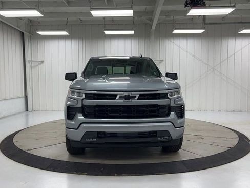 Used 2023 Chevrolet Silverado 1500 RST w/ Convenience Package II AWD/4WD image 3