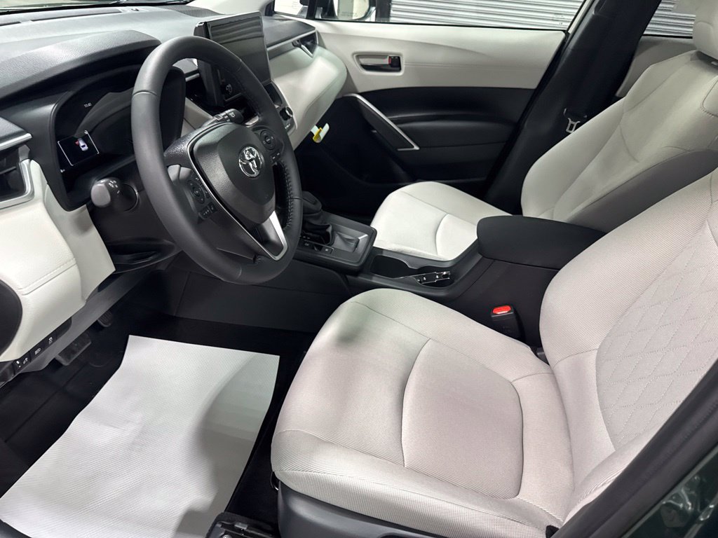 New 2026 Toyota Corolla Cross LE w/ Moonroof Package AWD/4WD image 12