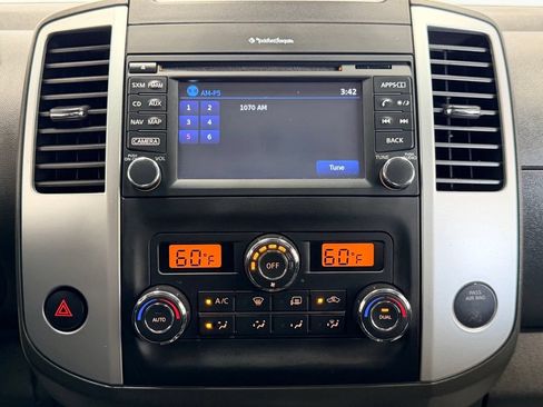 Used 2018 Nissan Frontier PRO-4X AWD/4WD image 11