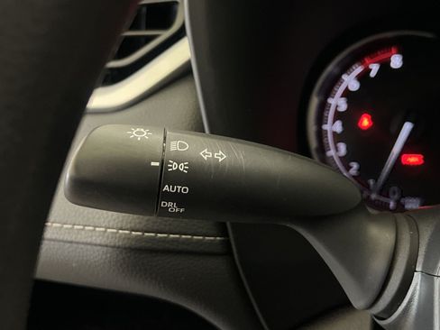 Used 2024 Toyota RAV4 XLE FWD image 34