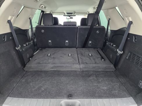 Used 2025 Nissan Pathfinder SV image 30