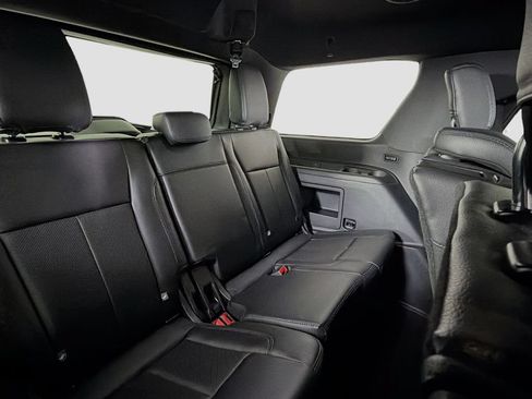 Used 2019 Ford Expedition XLT w/ Equipment Group 202A AWD/4WD image 29