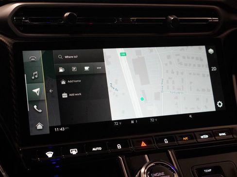 Used 2025 Aston Martin V8 Vantage Coupe image 22