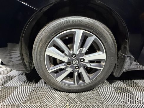 Used 2020 Nissan Versa SV image 26