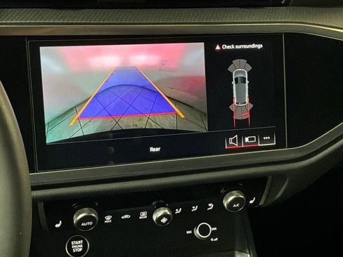 Used 2025 Audi Q3 2.0T Premium w/ Convenience Package image 4