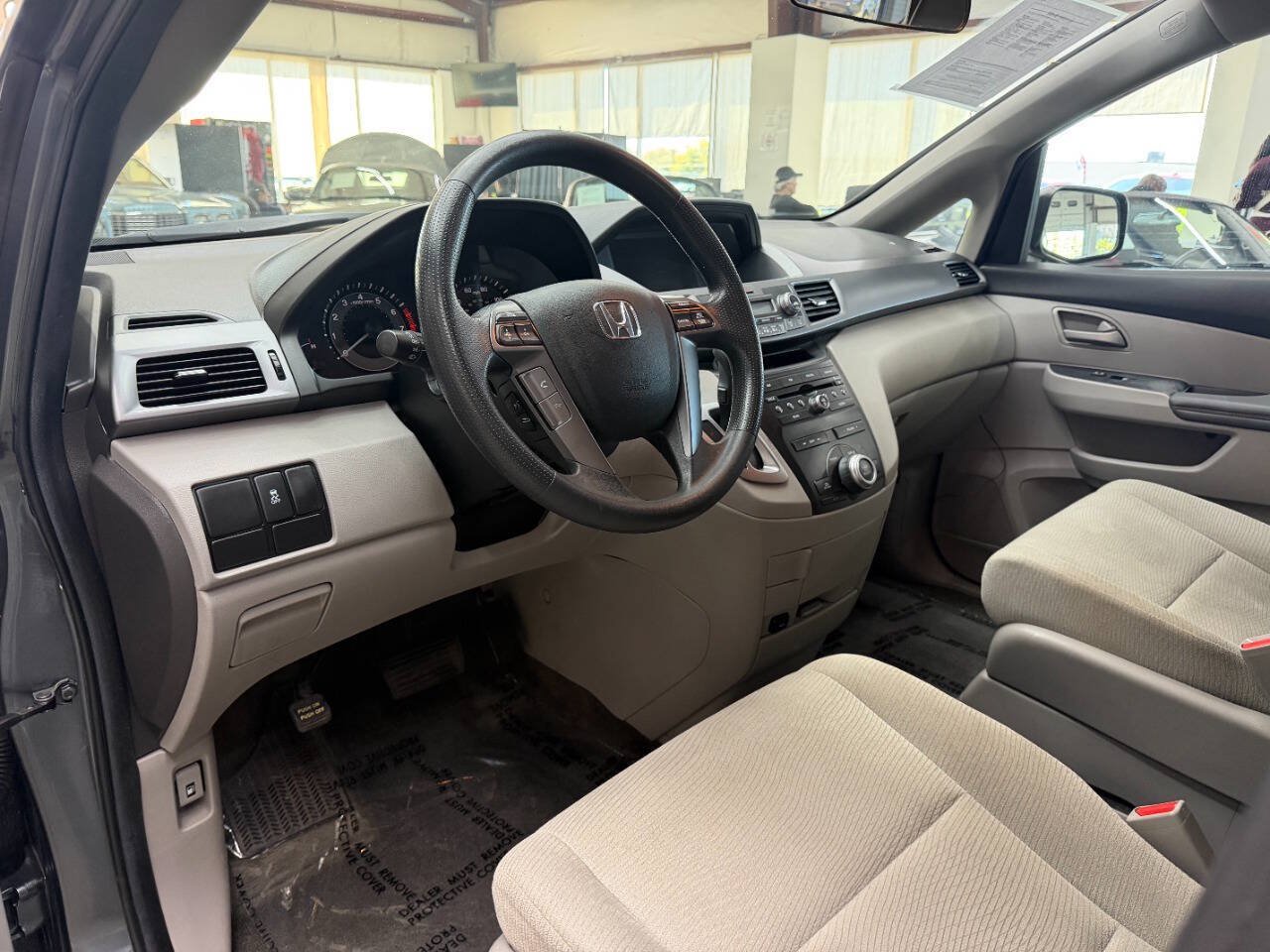Used 2013 Honda Odyssey LX image 18