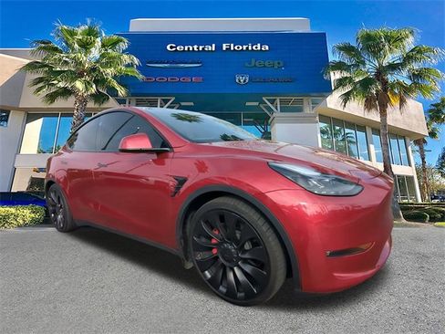 Used 2024 Tesla Model Y Performance image 2