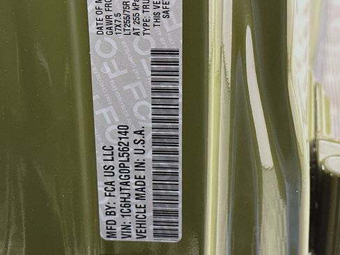 Used 2023 Jeep Gladiator Willys image 12