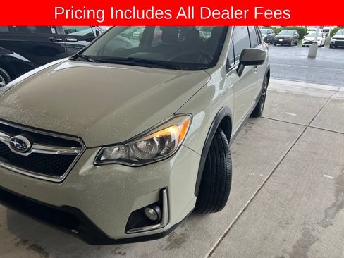 Used 2016 Subaru Crosstrek 2.0i Premium w/ Moonroof Package AWD/4WD image 2
