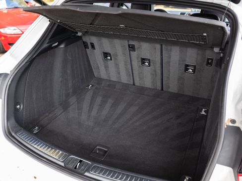 Used 2018 Porsche Macan Sport Edition image 39