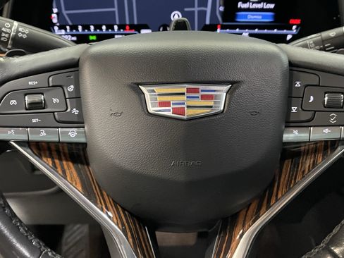 Used 2023 Cadillac Escalade ESV Premium Luxury AWD/4WD image 22