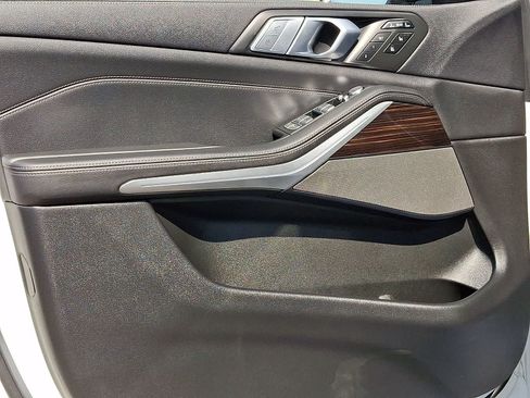 Used 2021 BMW X7 M50i AWD/4WD image 14