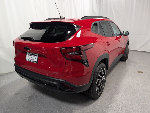New 2026 Chevrolet Trax RS w/ Driver Confidence Package FWD image 3