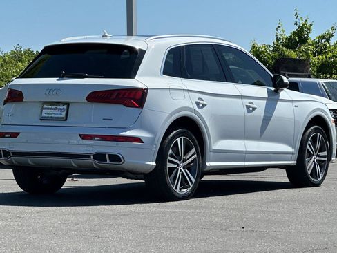 Used 2020 Audi Q5 e Prestige w/ Prestige Package AWD/4WD image 3
