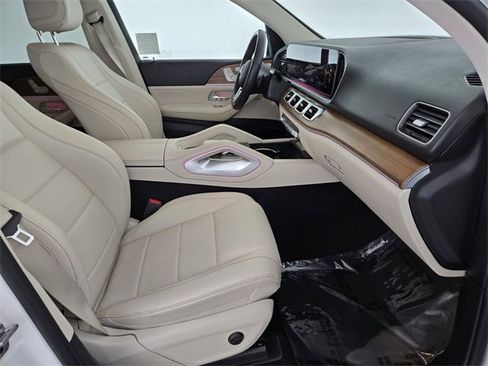 Used 2023 Mercedes-Benz GLE 450 4MATIC w/ AMG Line Exterior image 3