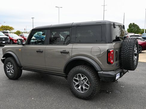 New 2025 Ford Bronco Badlands image 7