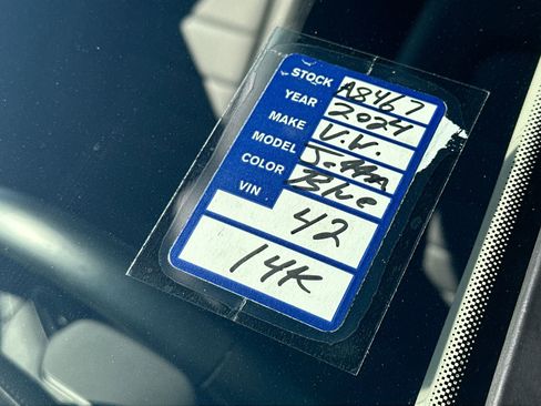 Used 2024 Volkswagen Jetta SE image 24