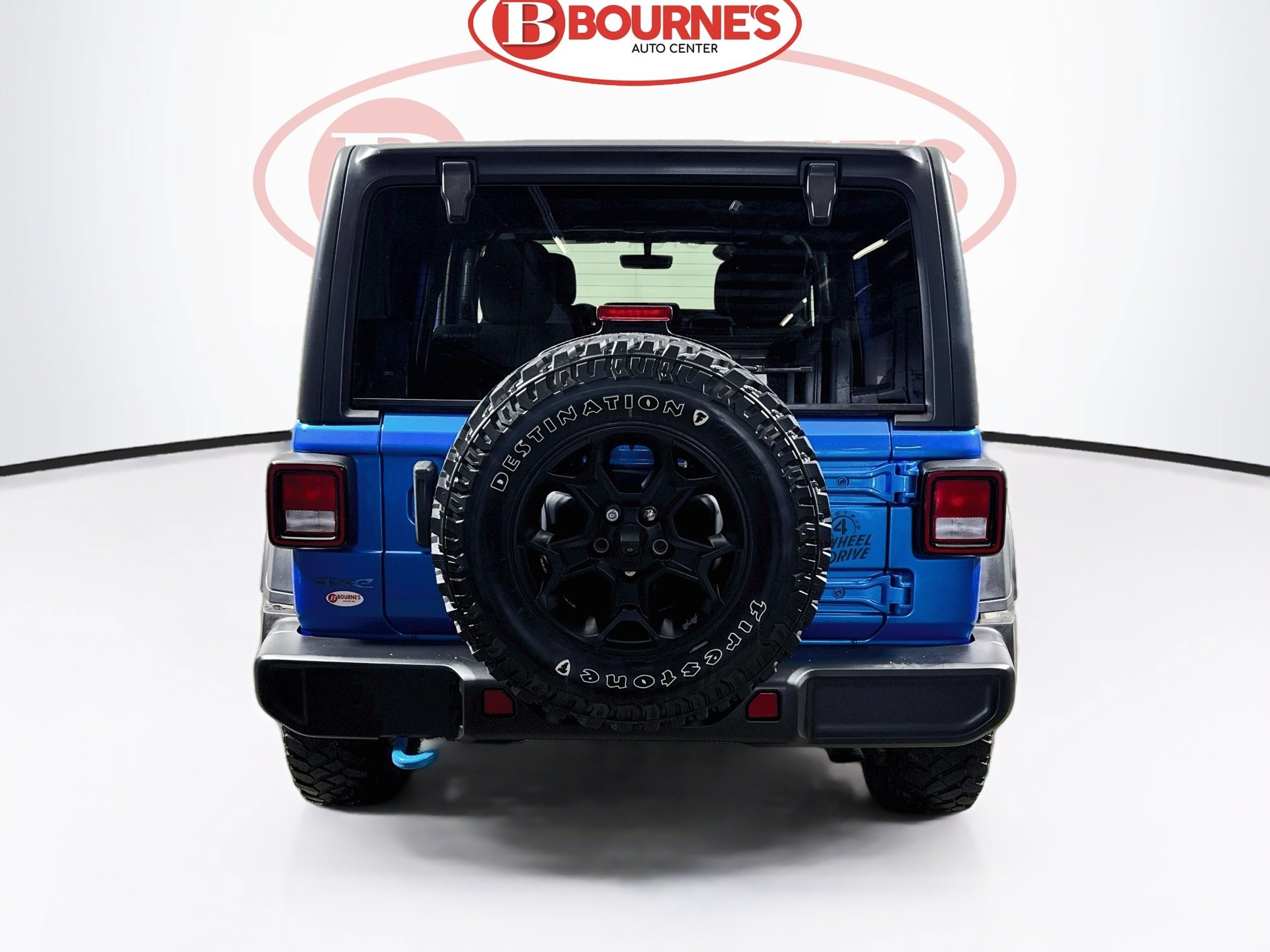 Used 2023 Jeep Wrangler Unlimited w/ Cold Weather Group AWD/4WD image 9