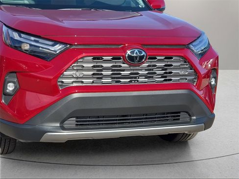 New 2025 Toyota RAV4 Limited image 9