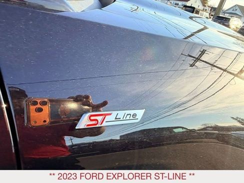 Used 2023 Ford Explorer ST-Line AWD/4WD image 9