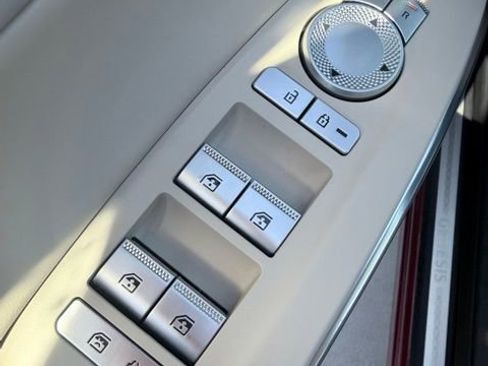 Used 2023 Genesis GV70 2.5T image 23