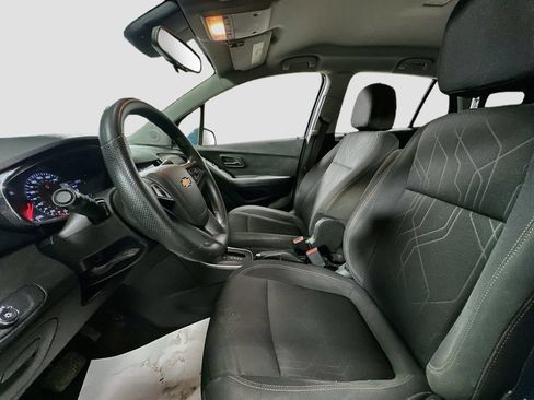 Used 2019 Chevrolet Trax LT FWD image 21
