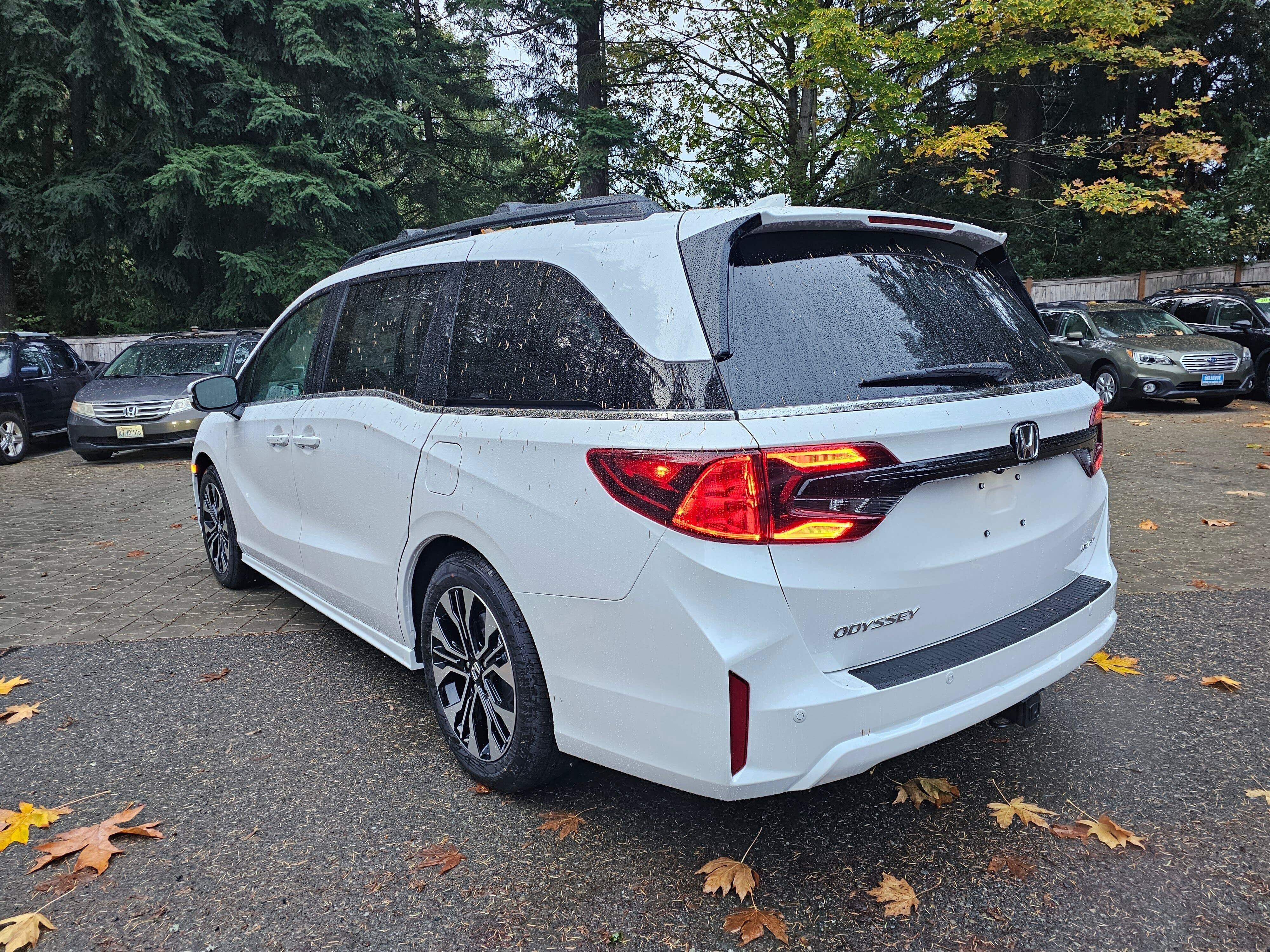 New 2027 Honda Odyssey Elite image 5