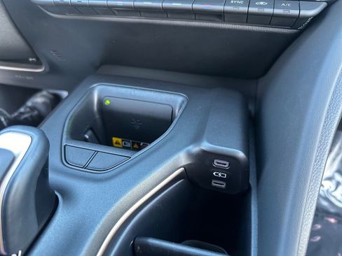 Used 2023 Toyota Crown XLE image 18