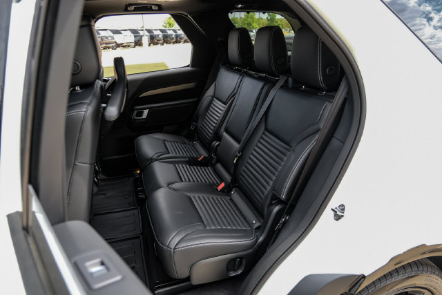 New 2026 Land Rover Discovery Limited Edition AWD/4WD image 51