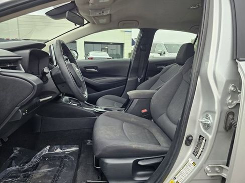 Used 2021 Toyota Corolla LE image 12