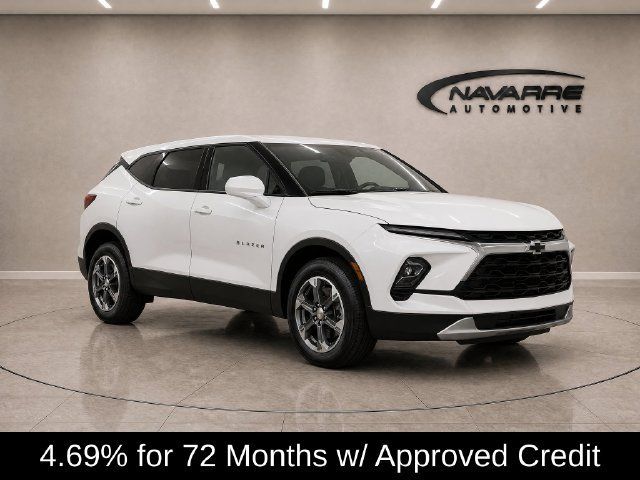 Used 2025 Chevrolet Blazer LT AWD/4WD image 9