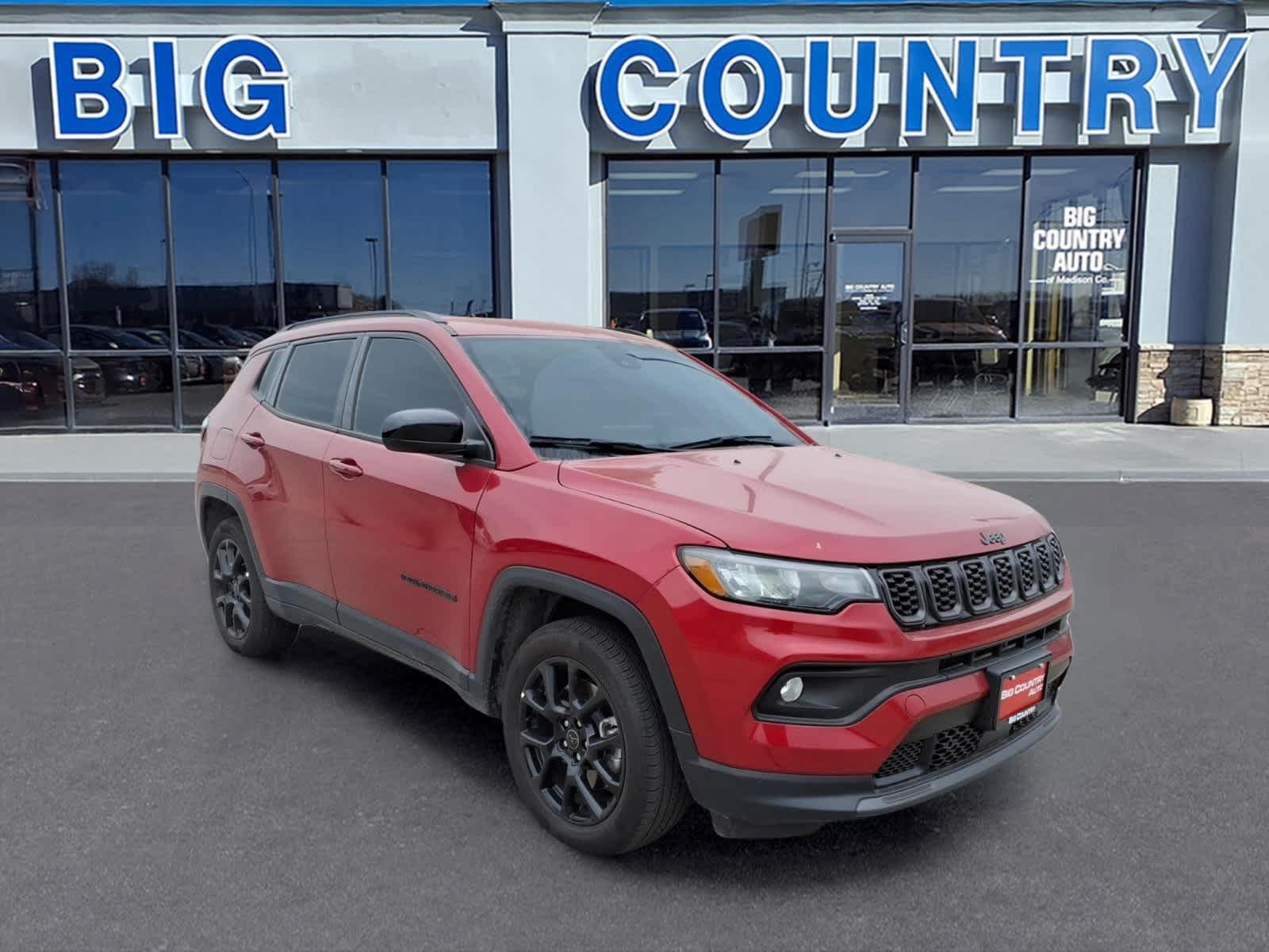 Used 2026 Jeep Compass Latitude AWD/4WD image 3