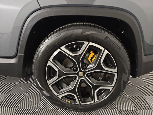 Used 2023 Rivian R1T Adventure image 10