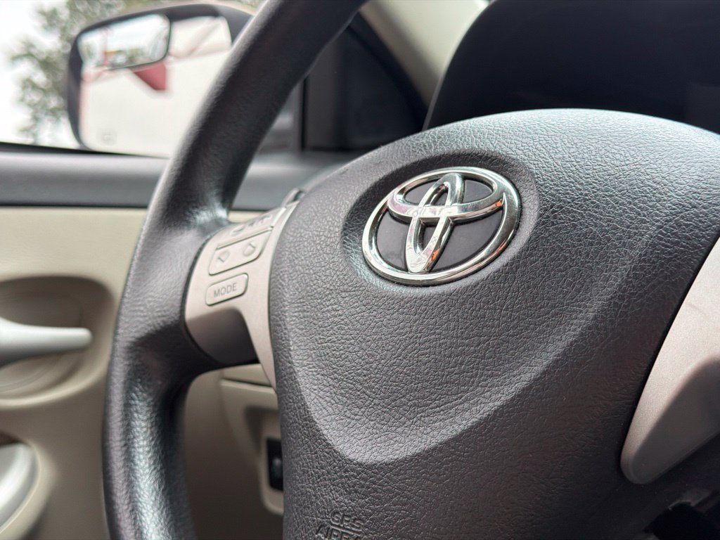 Used 2012 Toyota Corolla LE w/ Premium Pkg FWD image 23