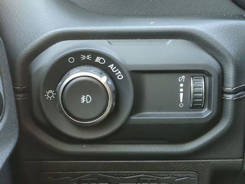 Certified 2024 Jeep Wrangler Unlimited Sahara w/ Technology Group image 28