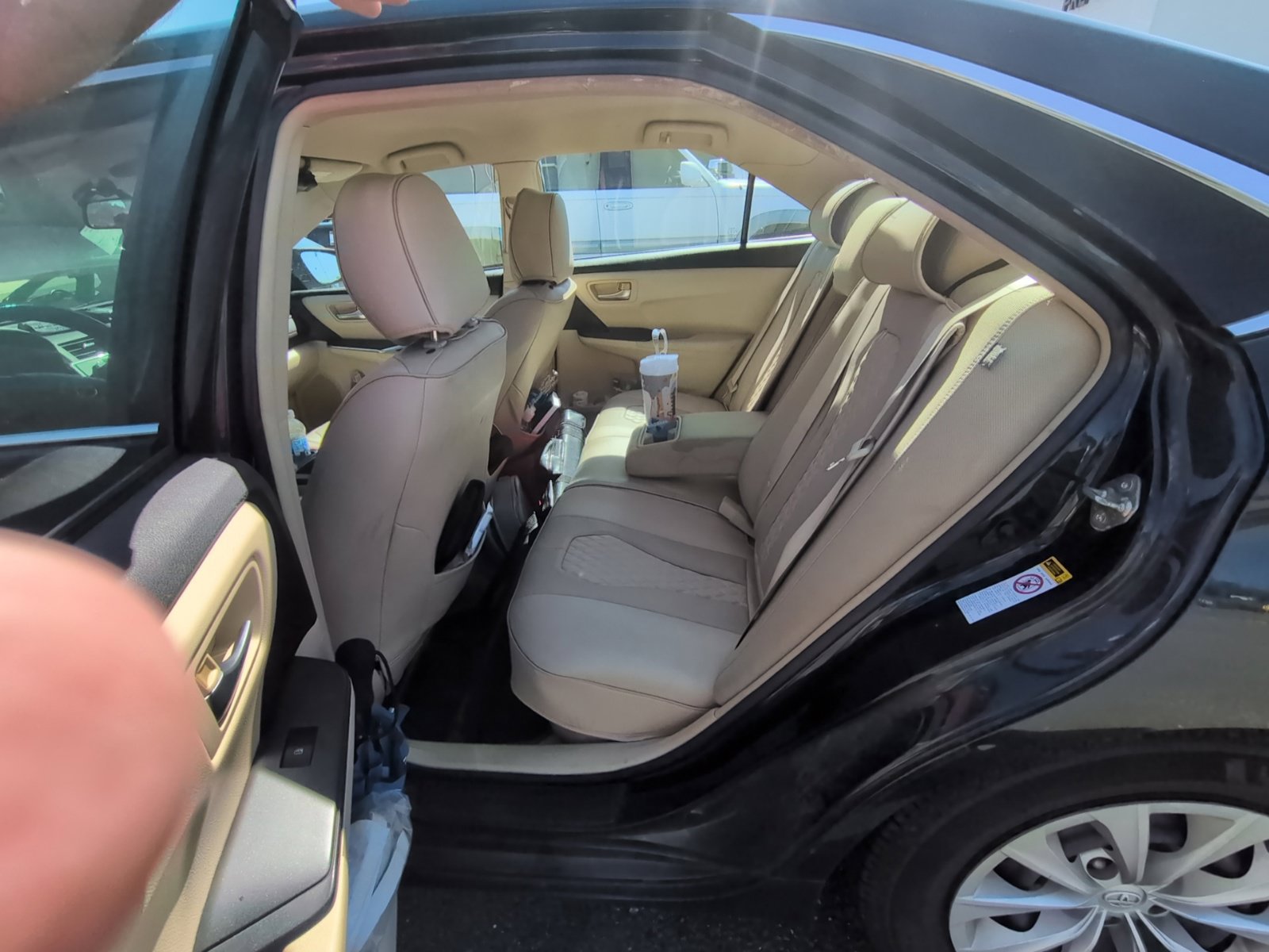 Used 2016 Toyota Camry LE FWD image 10