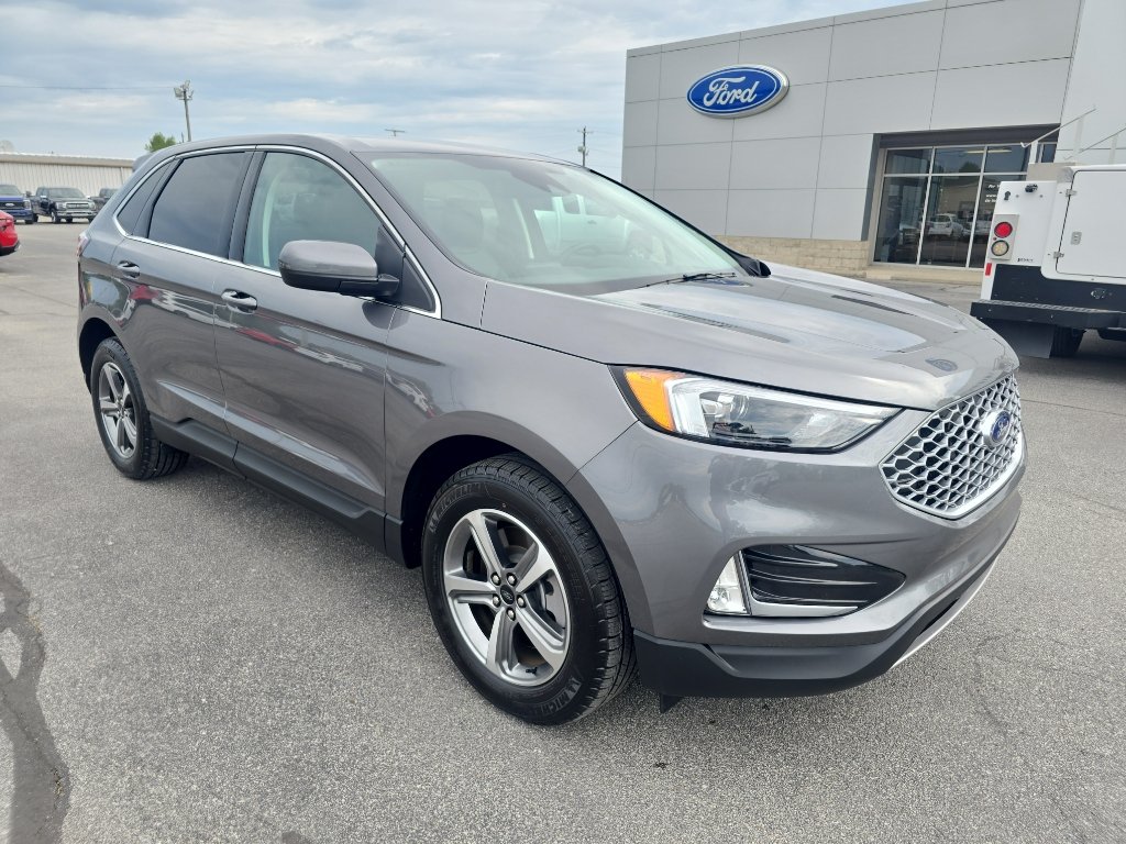 Used 2024 Ford Edge SEL w/ Convenience Package AWD/4WD image 4