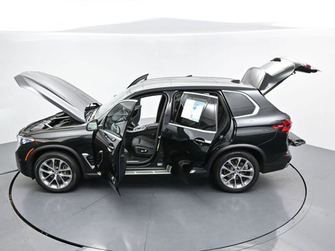 Used 2024 BMW X5 xDrive40i AWD/4WD image 46